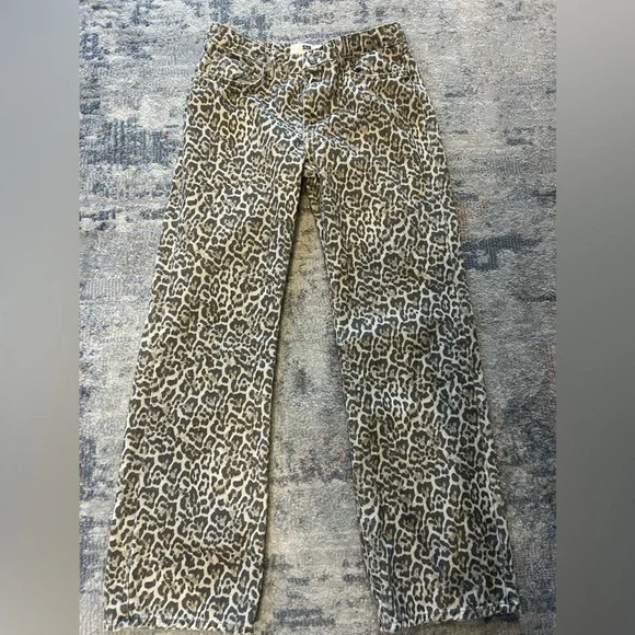 Stradivarius High Rise Cream and Brown Jeans - Picture 5 of 7